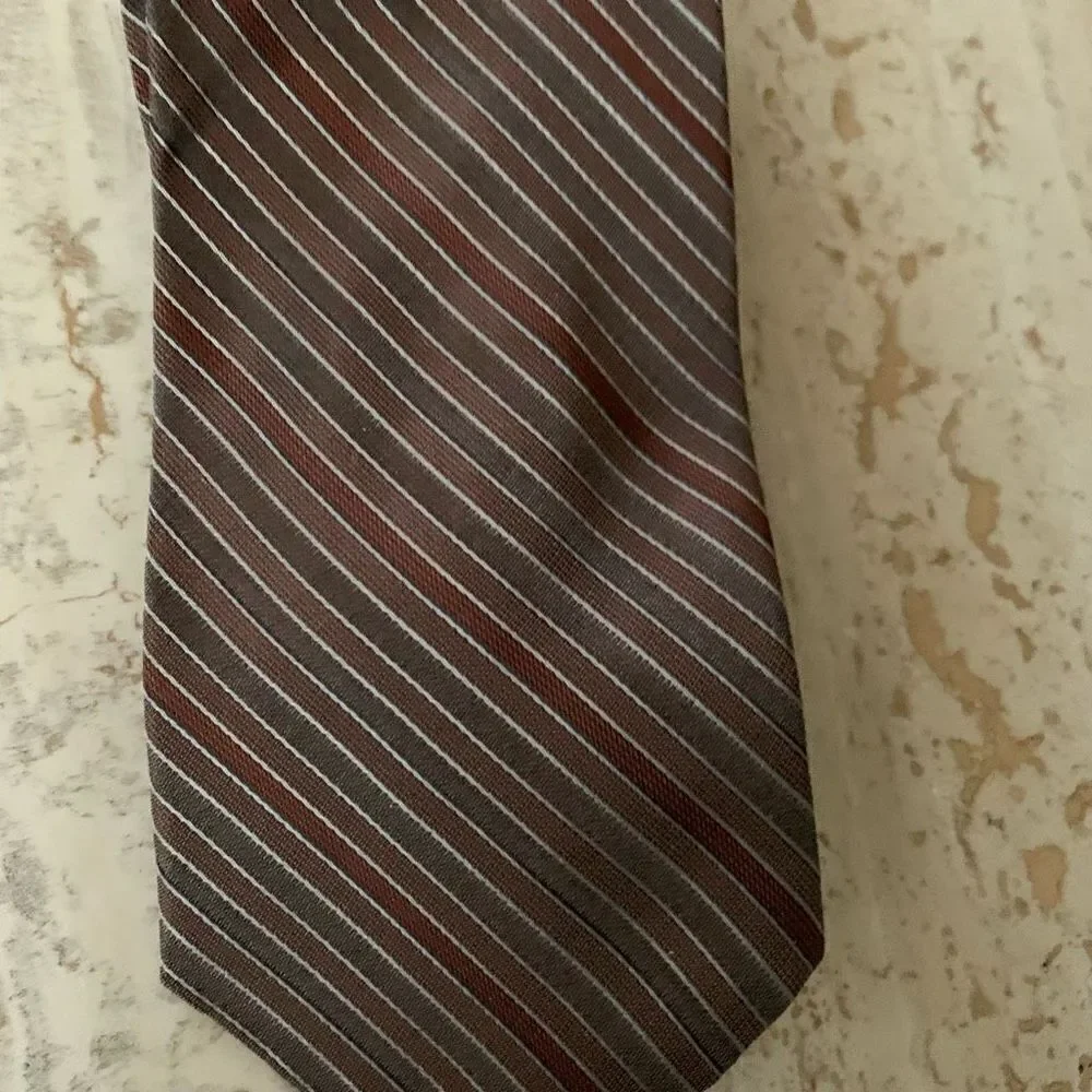 👔1 Nwt donna karen tie + 1